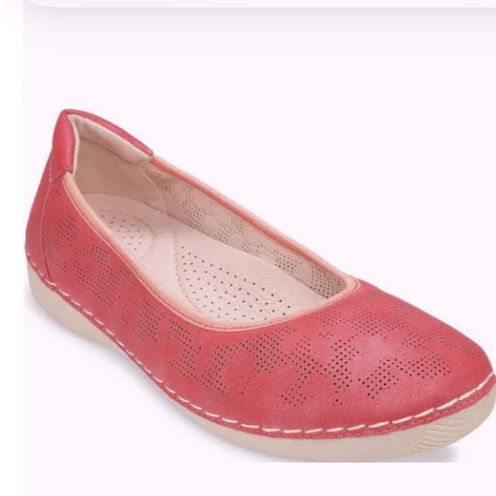 NWT CG Shies Women’s Kiana Flat Size 11